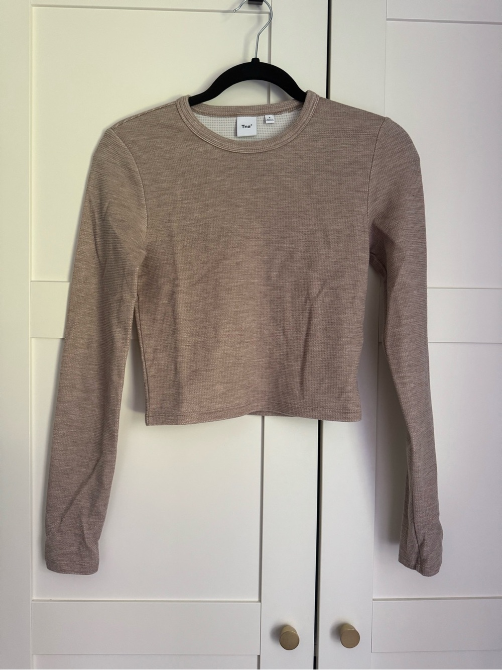 Aritzia TNA WaffleFlex Crew Cropped Long Sleeve Top Taupe S Cozy Casual Comfy